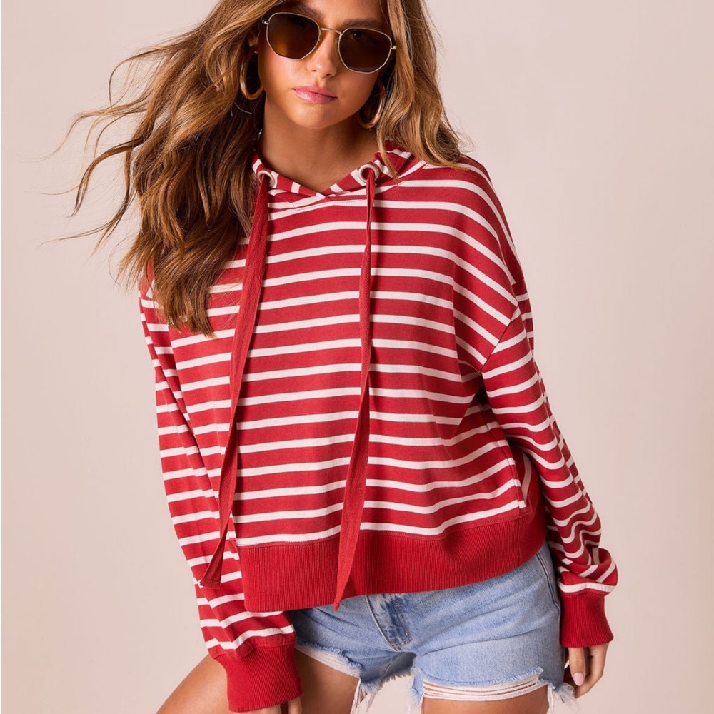 Vici farrien Red Striped Women's Hoodie sweater sweatshirt size m 🆕